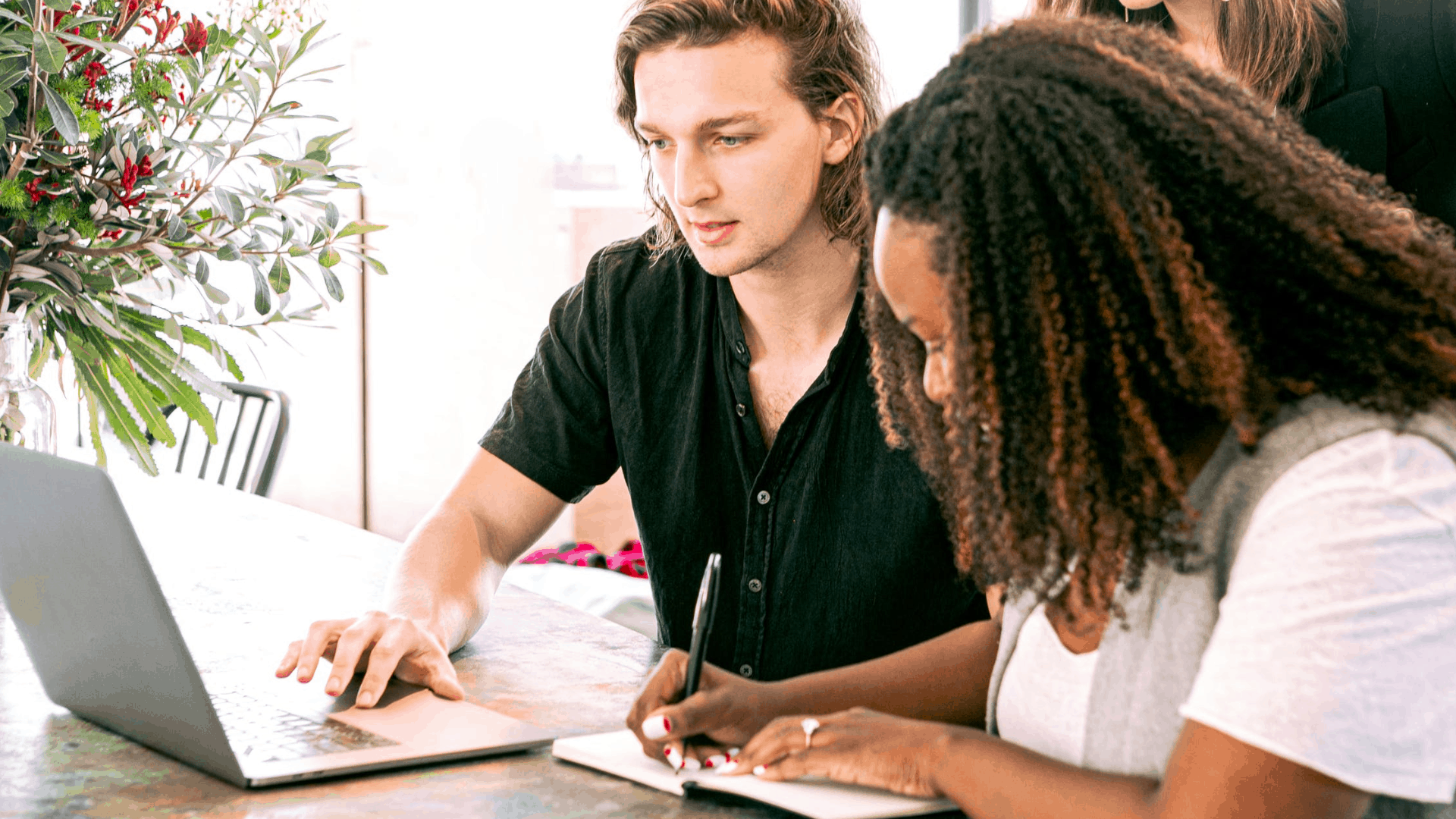 Read more about the article How Copywriters Drive Your Business With Killer Content