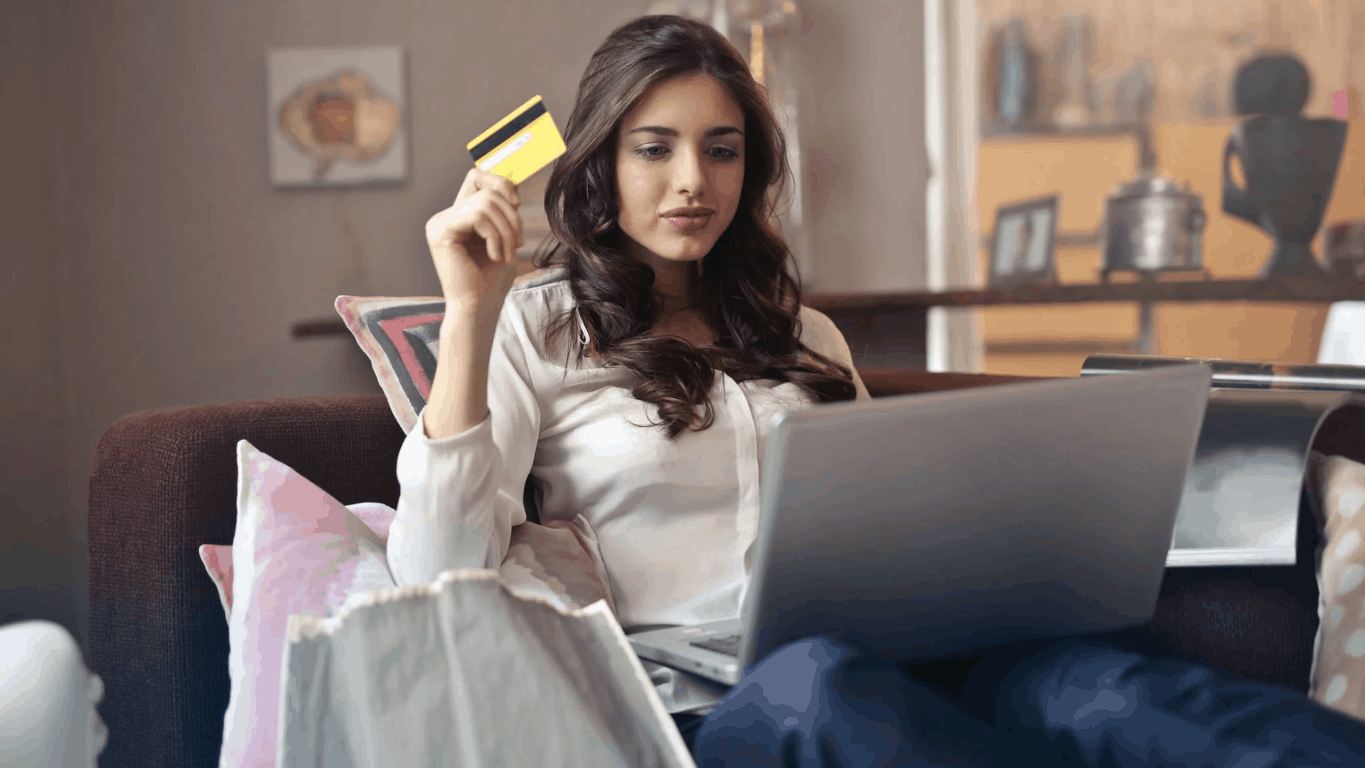 Read more about the article Instagram Shopping: How to Convert Your Instagram Posts Into Purchases