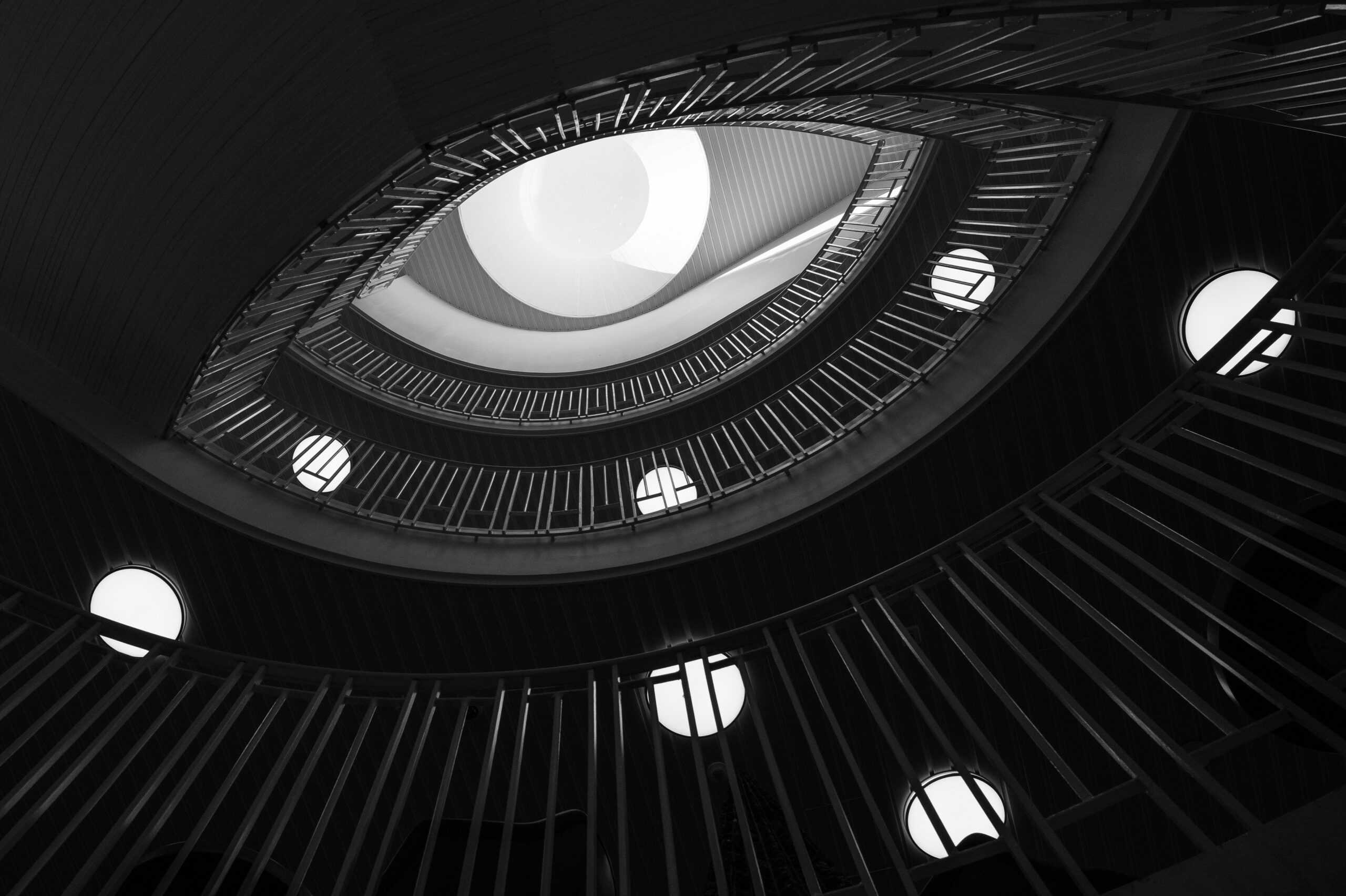 Read more about the article Beyond Words: Why Visual Assets Matter More Than Ever