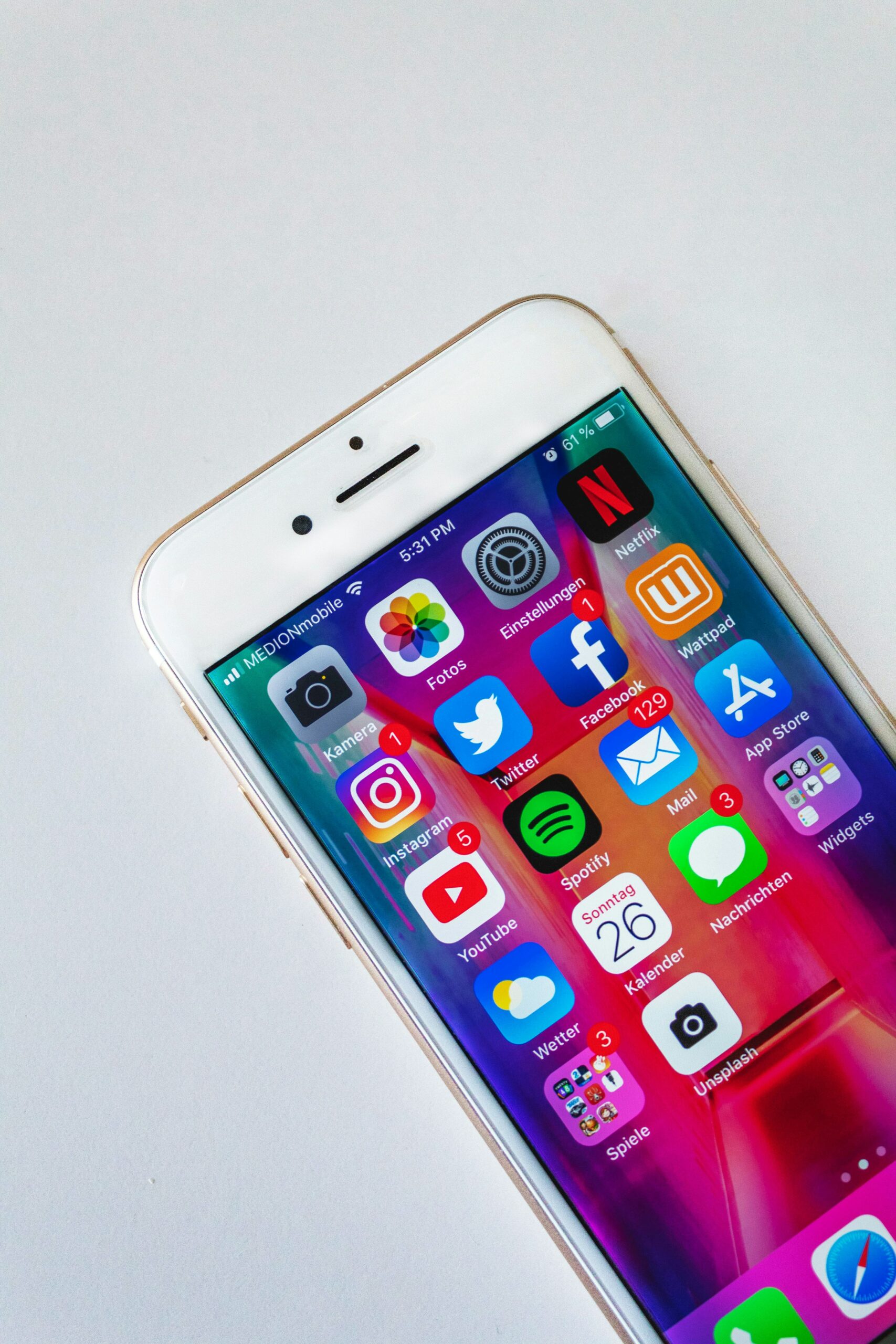 Read more about the article The Insiders Scoop: Whats Influencer Marketing and Why You Need It