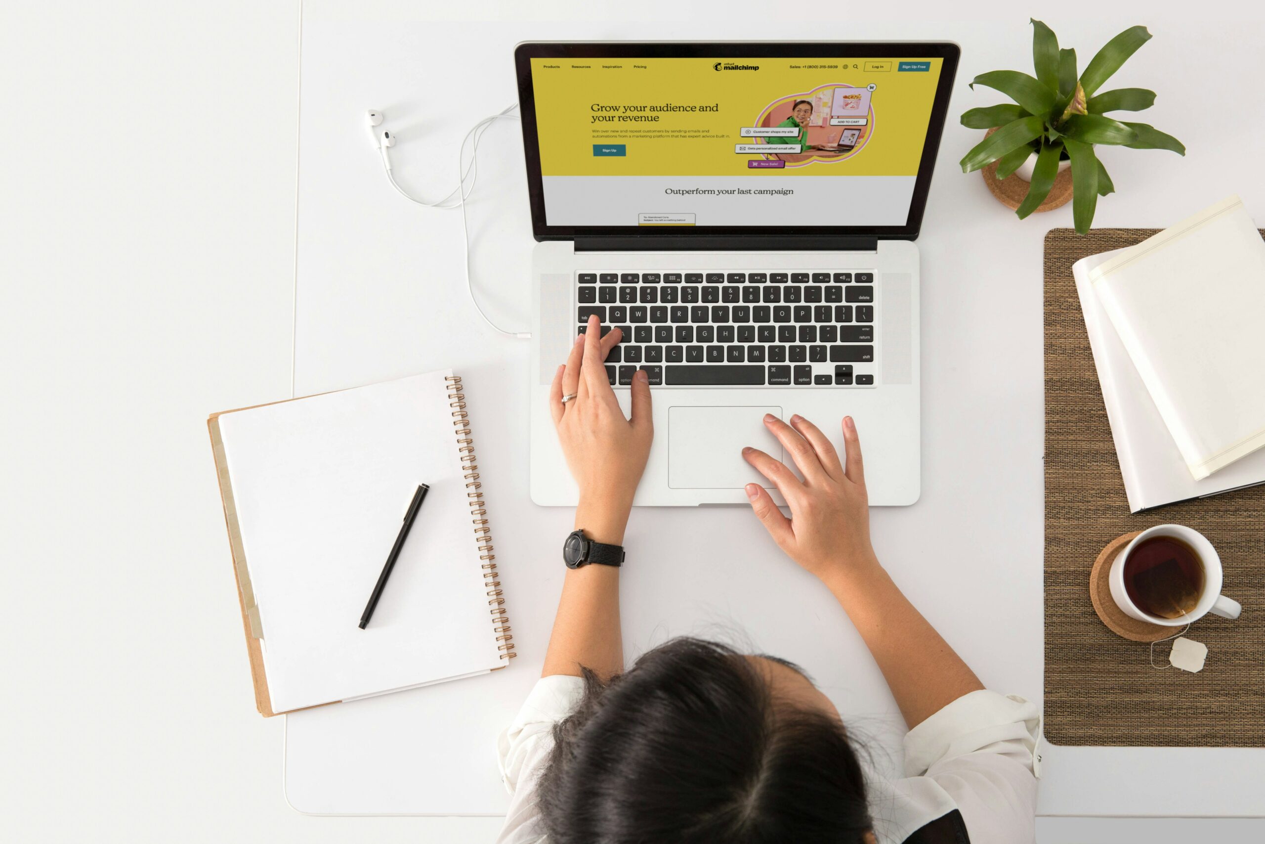 Read more about the article The Influencer Advantage: Why Brands Choose Influencer Marketing