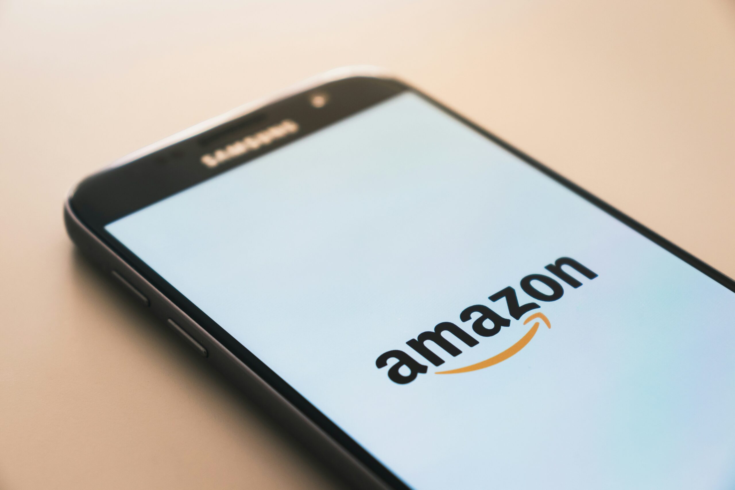 Read more about the article Mastering the Game: What Marketing Strategies Does Amazon Employ?