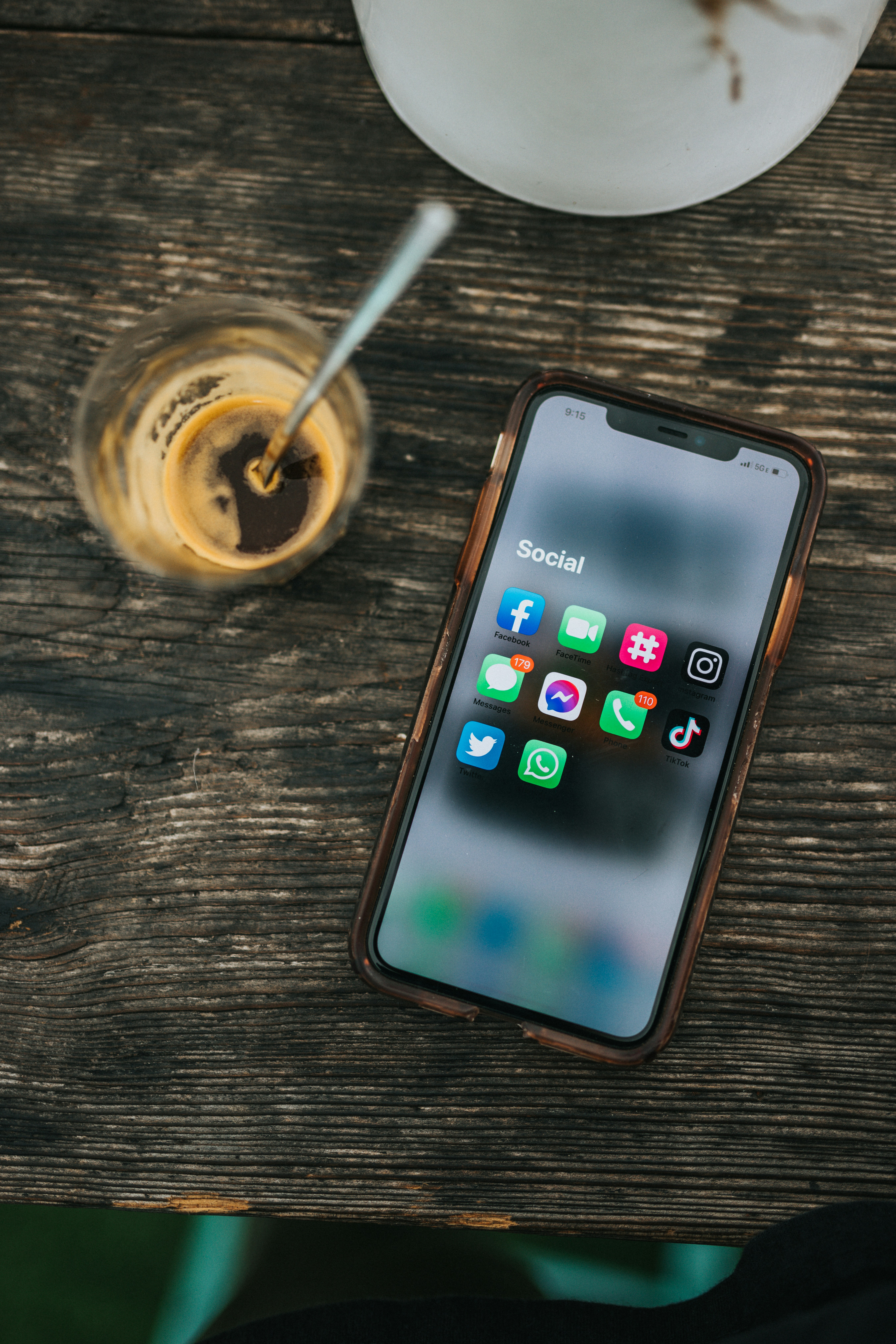 Read more about the article Mastering the Art of Social Media: Where to Learn Social Media Marketing