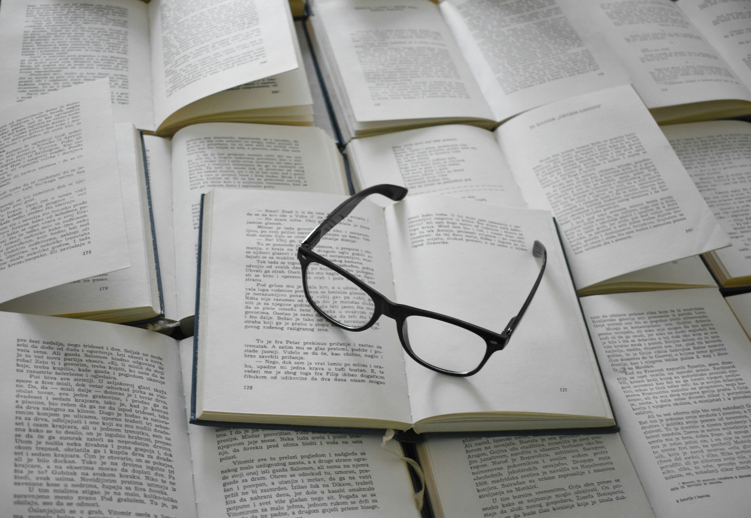 Read more about the article Mastering the Marketing Maze: What is the Strategic Marketing Process and How Does It Work?