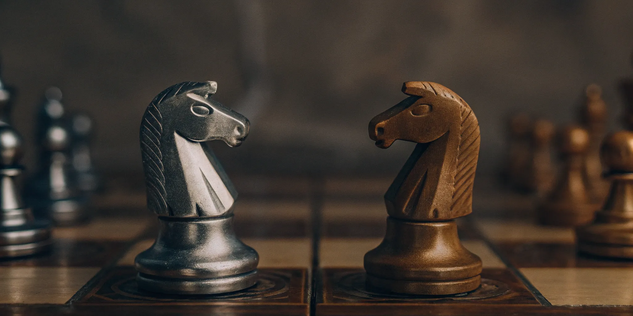 Read more about the article Content Marketing vs. Social Media Marketing: A Simple Guide