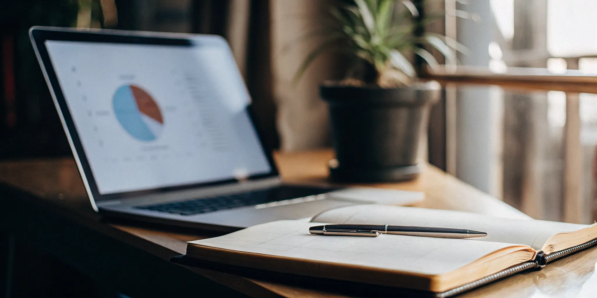 Read more about the article Fractional CMO Meaning: How It Works for Your Business